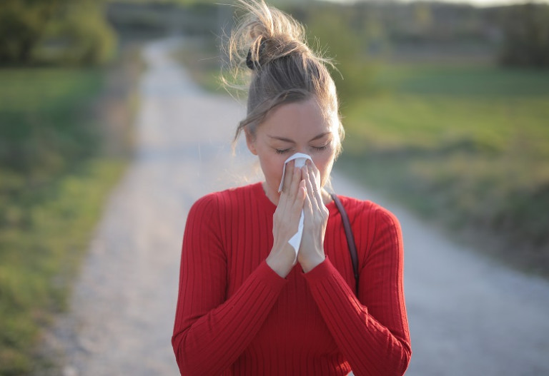 Best Homeopathy Medicine for Running Nose and Sneezing for Natural Relief